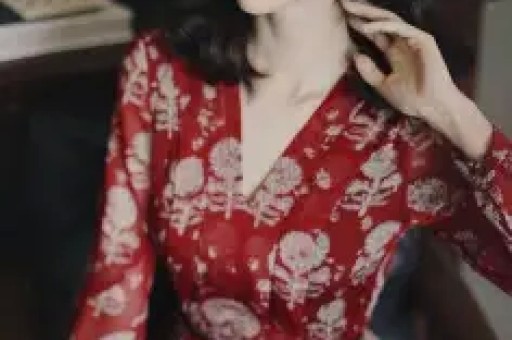 网红自导自演遭勒索后自杀被封号
